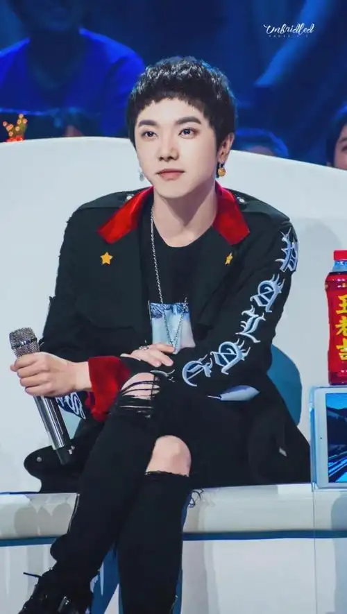 华晨宇学长轻点撩