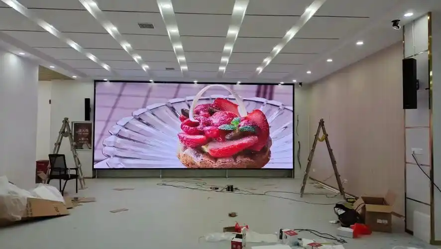 5显示屏成功点亮武汉某会议室-室内高清led显示屏