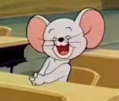 烊烊笑起来超奶超可爱 像《猫和老鼠》里的泰菲小老鼠