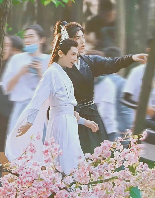 陈飞宇罗云熙皓衣行最新合照绝了粉丝好心塞还能等到吗