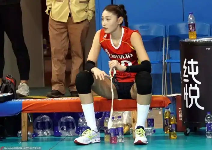 金软景这一动作,逗笑了所有人!