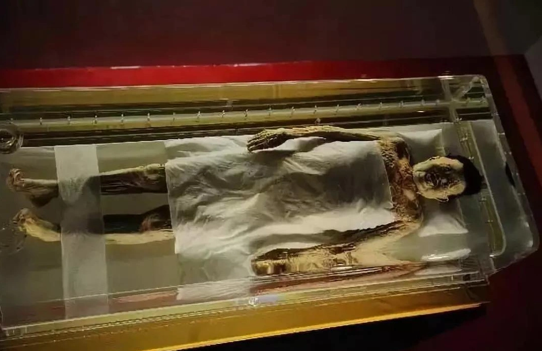 古代最珍贵的女尸,世界各国都争先想要,不惜用月球土壤来换