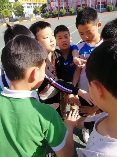 下课我们玩的可嗨了