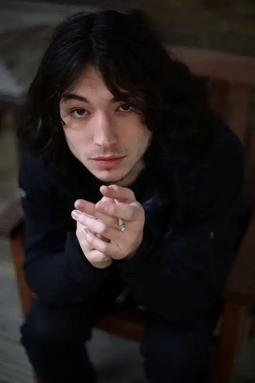 ezra miller 鹅仔真是美的人说不出话来