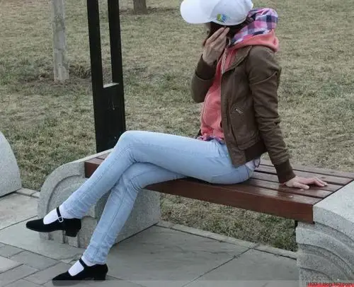 【布鞋情怀】布鞋美足诱惑(配牛仔裤)(128p)