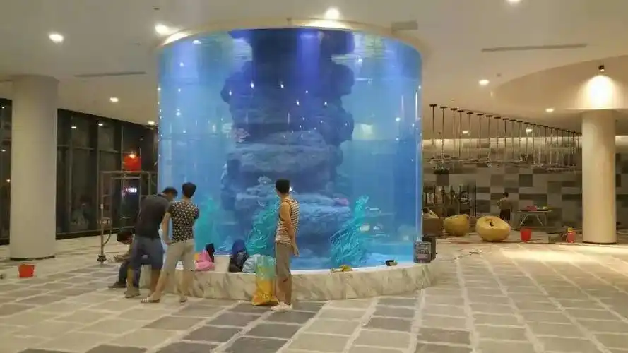 大型亚克力鱼缸