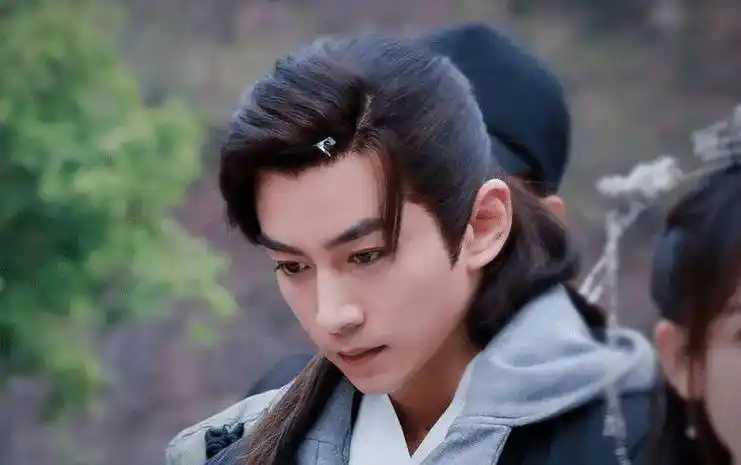 男主是古装男神,女主颜值堪称内娱天花板_陈晓_古力娜扎_因为