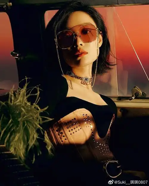 倪妮xguccieyewear2022全新眼镜广告形象大片