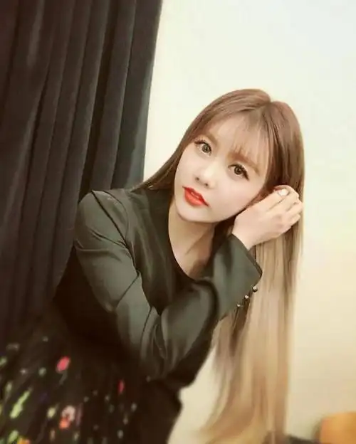 李居丽性感妩媚甜美可爱