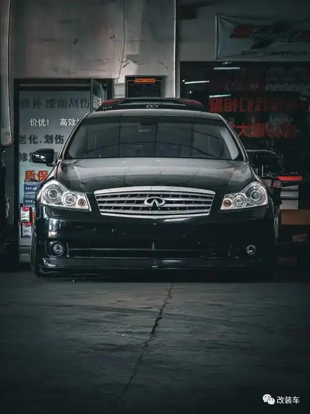 vip范十足的英菲尼迪m35,改装清单短不代表车改得不帅