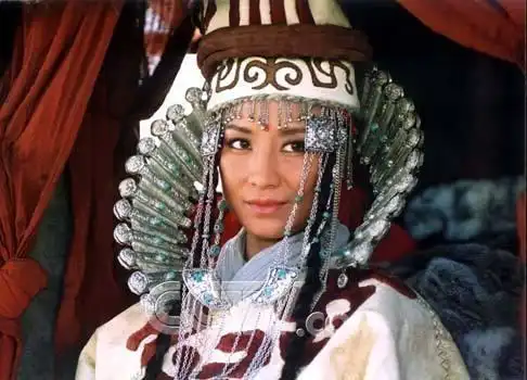 艳妃嫌弃蒙古人体臭,被俘后却为成吉思汗产子,娇嗔道:大汗真香