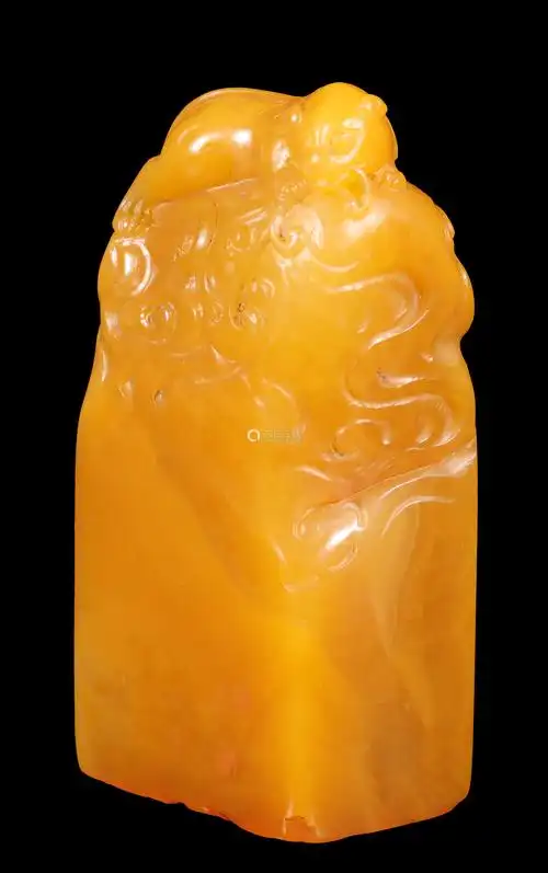 6868lot10268清代稼孙作田黄兽衔灵芝钮印