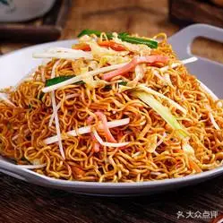 豉油皇三丝炒面