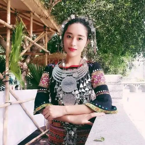 少数民族海南黎族姑娘