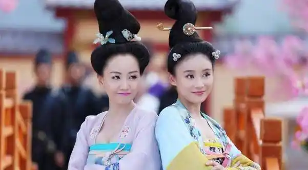 景甜舒畅太甜蜜,关晓彤赢在气质上_剧中_杨幂_杨蓉