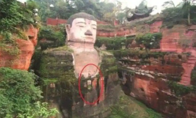 四川乐山大佛发现密室,专家进入查看后,能否证实千年传说?