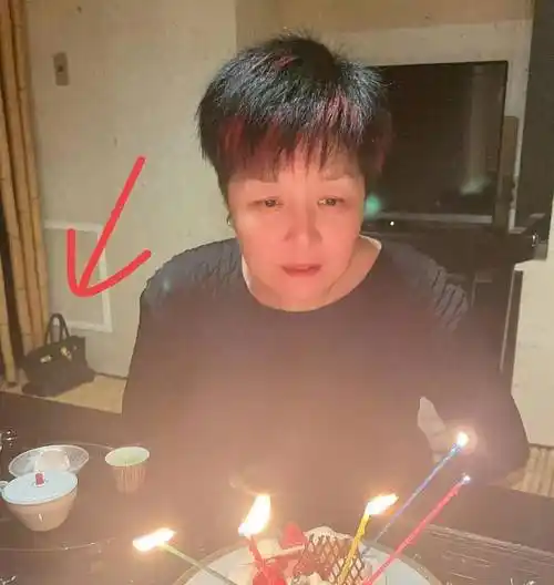 原创李咏妻子哈文庆55岁生日用10字真言许愿守寡6年仍不愿意改嫁