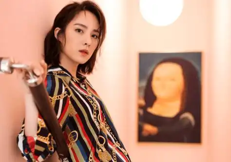 重温超级女声阳蕾,曾推出汶川大地震救灾歌曲《爱,勇气》,她的才华