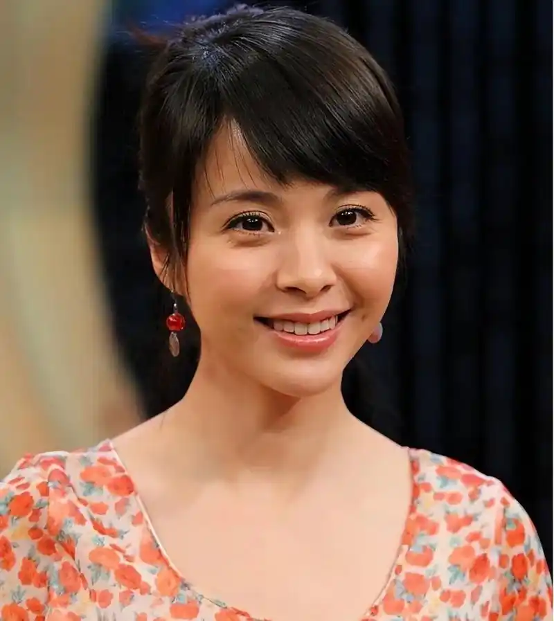 "最美何仙姑"杨若兮退圈后罕发声,41岁颜值在线,却被指模样大变!