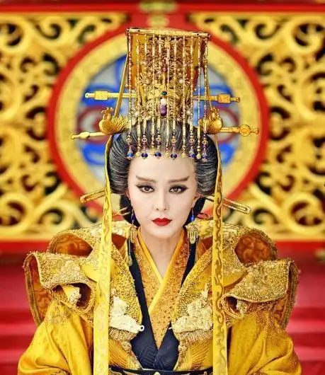 现代版的女皇帝武则天,潘迎紫霸气,刘嘉玲凌厉,范冰冰美艳_网易订阅