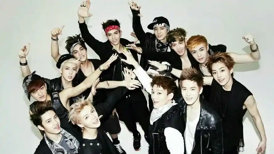 求exo12个人的高清图片,写真(哪一个都行,最好多一点)