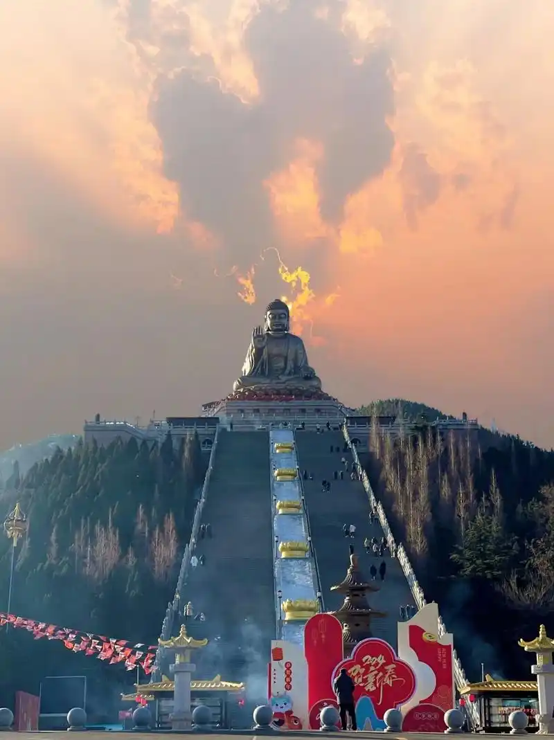 趁着天气回暖,去龙口南山景区踏青祈福吧,左下角抖音团购已经上 - 抖
