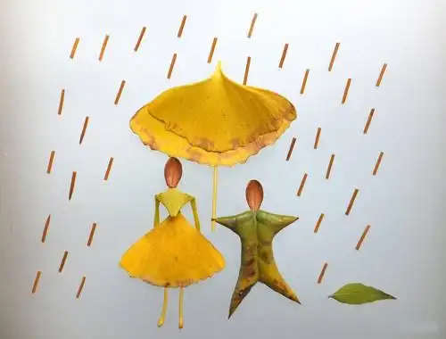 当南京初冬的树叶遇到创意,手艺人巧用落叶拼成"枯叶人物"