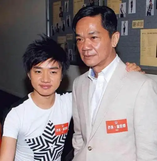 王祖蓝的爸爸(王祖蓝的父亲竟是香港四大恶人) | 一夕网