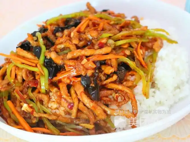鱼香肉丝盖浇饭图片