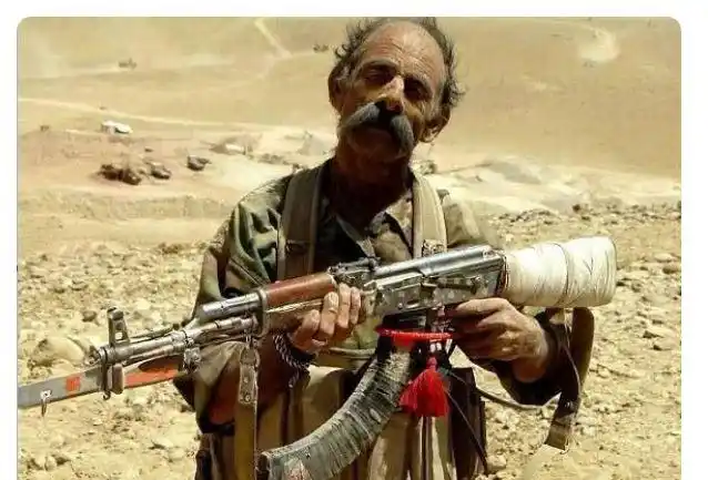 ak47射程800米我站在801米处能不能看到子弹掉在眼前