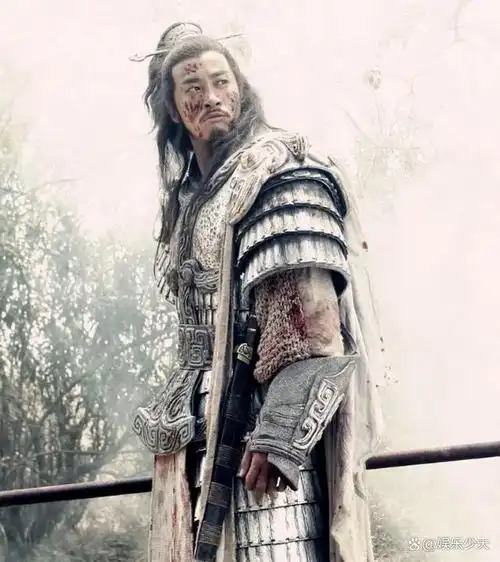 何润东:三次表白孙俪被拒,41岁娶柜姐为妻,如今怎样了?