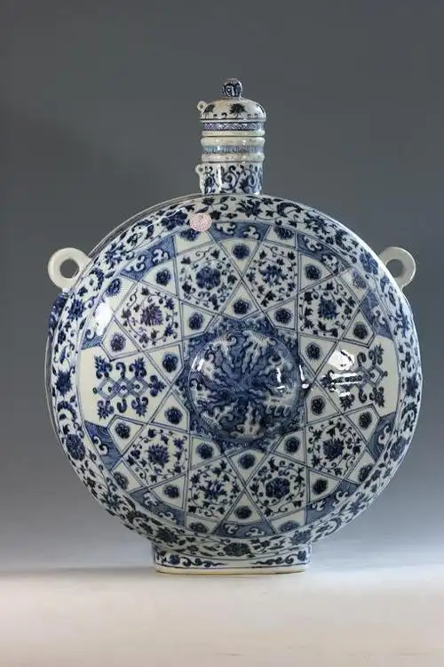 继元青花以后,明代的瓷器在中国陶瓷史上是一个高峰.