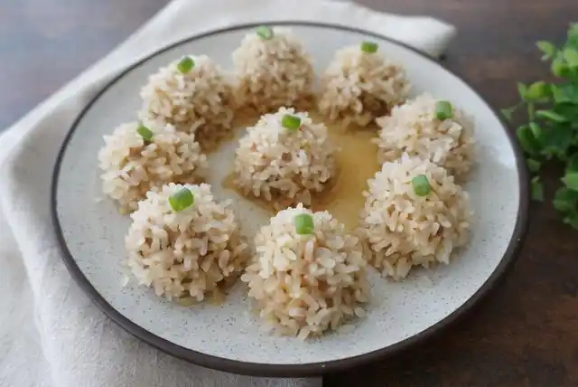 清蒸糯米丸子的做法大全(蒸出来的糯米珍珠丸子)(2)