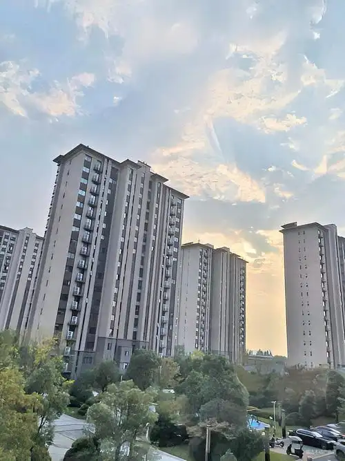 苏州房产网>苏州二手房>常熟二手房>东南开发区二手房>鲲湖天境花园>