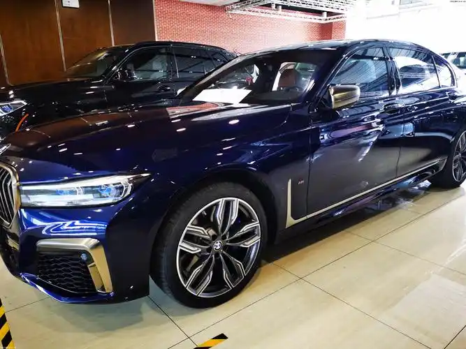 宝马m760liv12(宝马m760li百度百科)