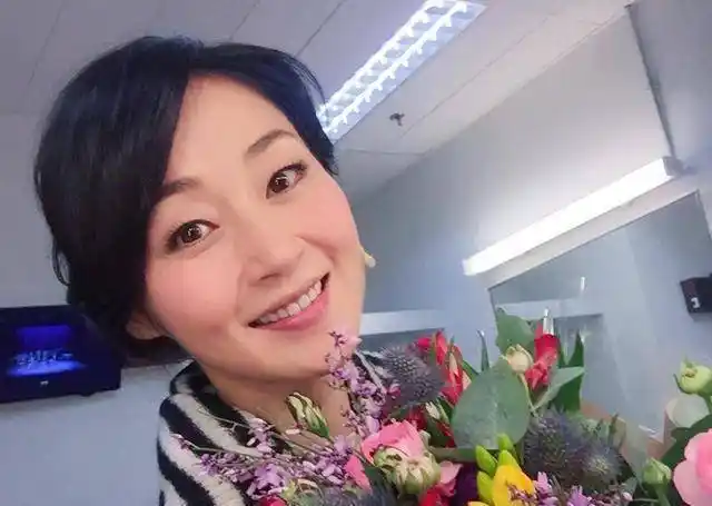 原创曾发誓非甄子丹不嫁后闪婚陈十三今50岁依旧魅力十足