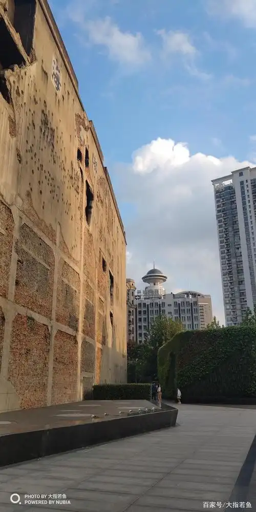 发一组去年国庆拍的上海四行仓库图片,也算蹭蹭电影的热度