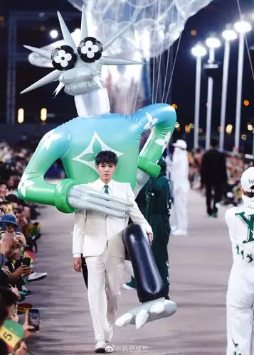 威登品牌代言人吴亦凡@mr