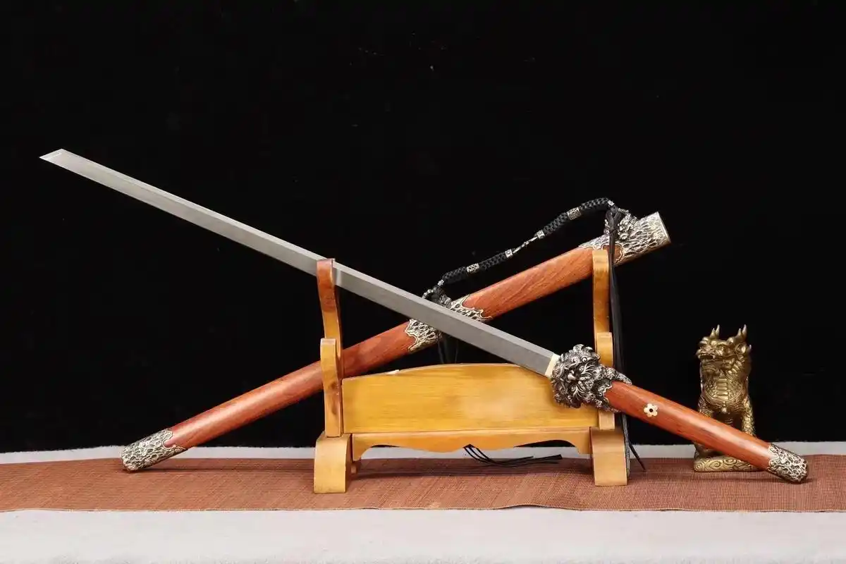 大马龙皇唐横刀