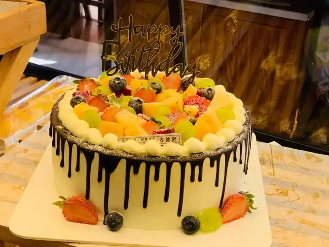 巧克力水果蛋糕