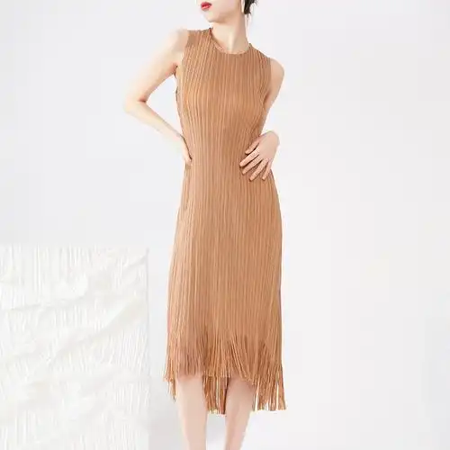 无袖褶皱连衣裙夏女设计感流苏裙子三宅百搭背心裙绝美度假出游裙