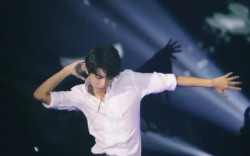 【王俊凯】【超燃瞬间舞蹈合集】