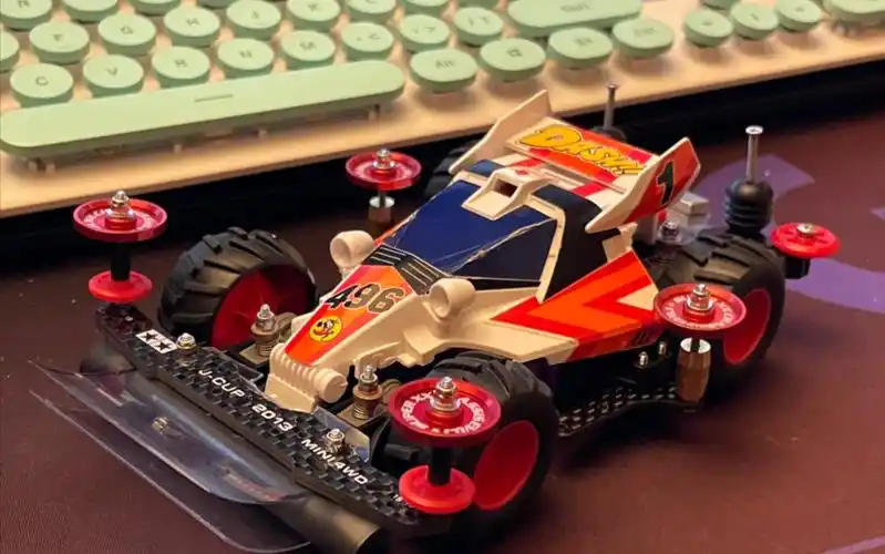 【四驱车】四驱小子—天皇巨星野跑初体验