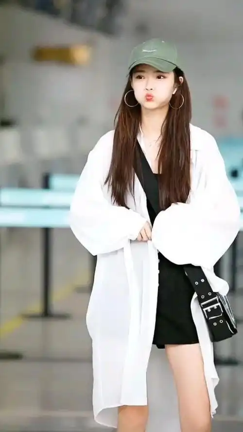 我要飞过来找你!#晨妍的小讨喜 #汉服小姐姐