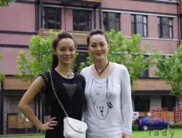 希望毕业之后能和妈妈一样做一个演员,以上就是张楚楚的资料