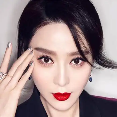 明星们都爱的大红唇