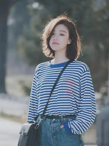 女人30岁适合什么发型?"蓬松短发"好选择,减龄时尚,气质翻倍