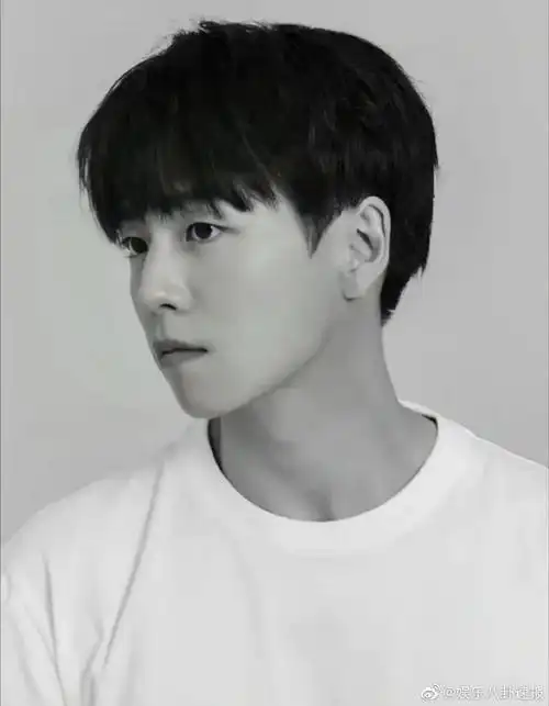 李玹雨也举铁了