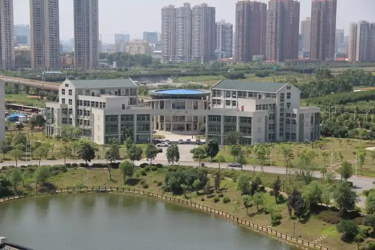 广西科技师范学院