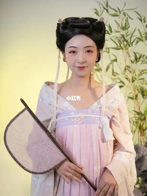 朝代复原造型–隋朝云近香髻